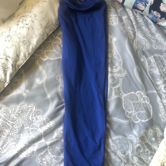 Zella Blue Capri Leggings - Picture 2 of 4